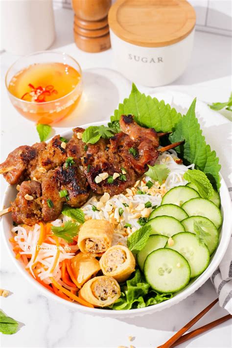 Bún Thịt Nướng (Vietnamese Grilled Pork Vermicelli) | Two Plaid Aprons