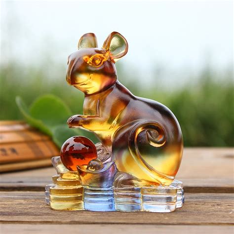 拆礼物日什么生肖最新素材