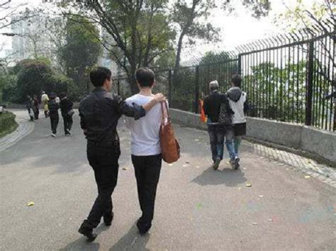 中国同性恋最多的十大城市排行榜_时尚_凤凰网