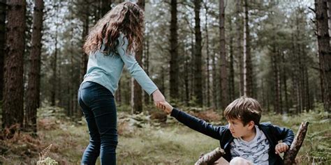 Prosocial Behavior Examples 的图像结果