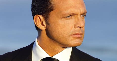 9/17: 10 essential Luis Miguel songs, playing Phoenix