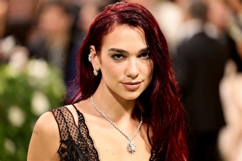 Dua Lipa Met Gala Cleavage Bare Ass - Hot Celebs Home