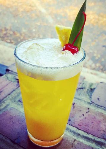 Caribou Lou recipe ingredients - How to make a Caribou Lou cocktail drink