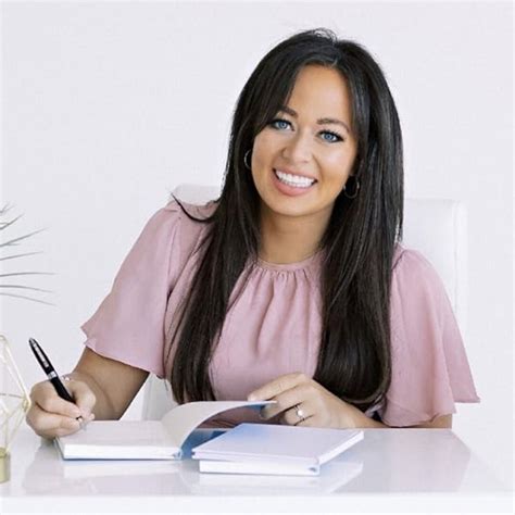 Attachment Theory: A Guide to Strengthening the Relationships in Your ...