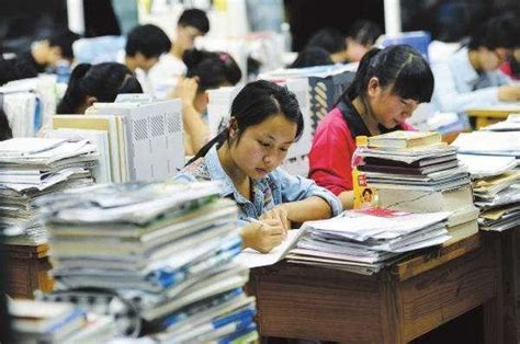 中国学生高考成绩正逐渐受到国外大学认可-英文阅读背单词
