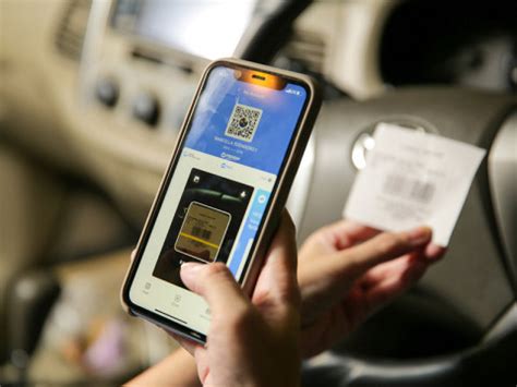 Gandeng Parkee, Kini Bayar Parkir Tinggal Scan Pakai DANA