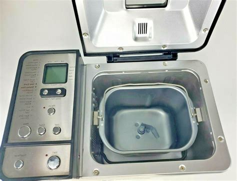 Cuisinart Convection Bread Maker Machine 2lb CBK-200 W/Box,