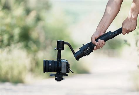 SEL1635GM2 | Lenses | Sony India