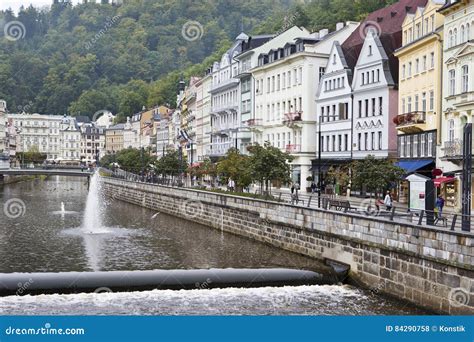 Karlovy Vary Karlsbad, Tepla-Fluss Tschechische Republik Redaktionelles ...