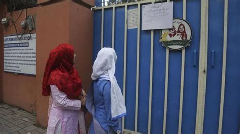 ਪਾਕਿਸਤਾਨ ਸਰਕਾਰ ਨੇ ਪਰਾਲੀ ਦੇ ਪ੍ਰਦੂਸ਼ਣ ਕਾਰਨ ਲਹਿੰਦੇ ਪੰਜਾਬ ਦੇ ਸਕੂਲ ਕੀਤੇ ਬੰਦ