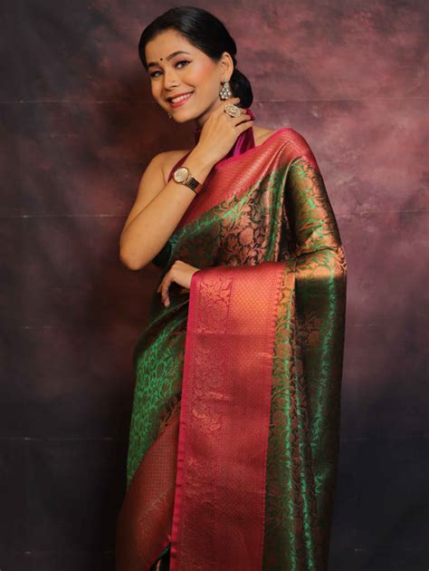 Banarasee Handwoven Broad Border Zari Jaal Design Tissue Saree-Green