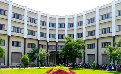 Smt. Radhikabai Meghe Memorial College of Nursing Wardha Campus: Photos ...