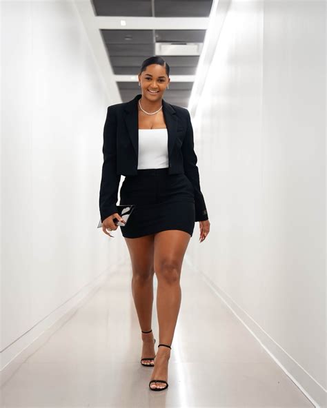 Sydney Carter's feet