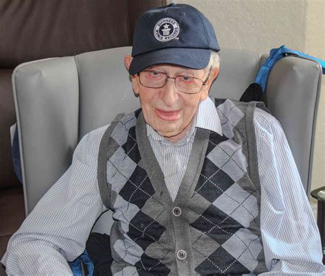 World's Oldest Man 的图像结果