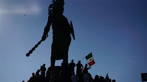 Tijuana protesters chant 'Out!' at migrants camped in city | Fox News