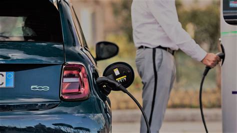 Fiat 500e: Fiat 500e Electric Car Charging Key Specifications and ...