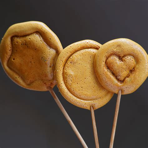 Dalgona Candy Dalgona (달고나 / Dalgona) : VISITKOREA