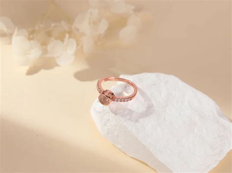 Personalized Crown Photo Projection Ring | Giftify