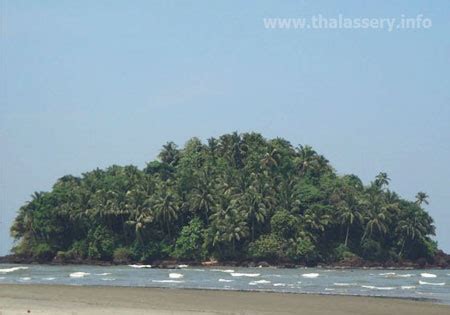 THALASSERY - List of Tourist places to visit in and around Thalassery
