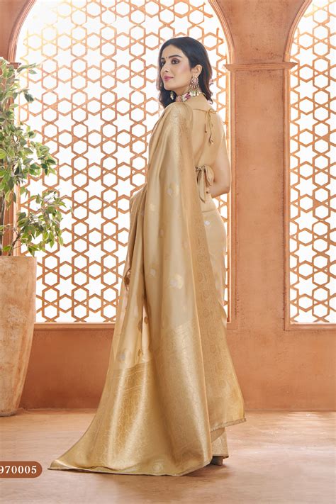 Pure Soft Banarasi Silk Saree with Traditional Zari Weaving – LaVante ...