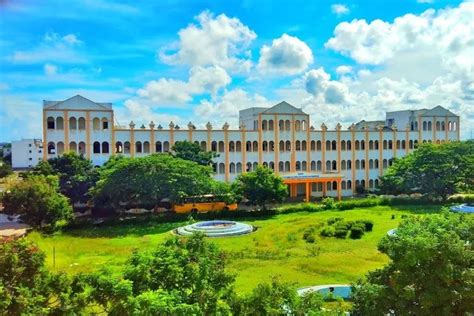 Jeppiaar Engineering College Chennai Campus: Photos, Virtual Tour