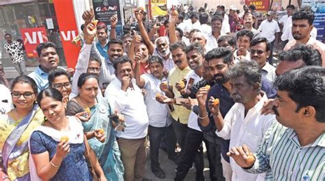 கமல்ஹாசன் போட்டியால் நட்சத்திர அந்தஸ்து: கோவை தெற்கு தொகுதியில் மநீம ...