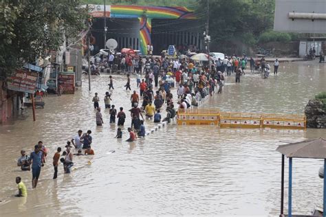 51 Indian districts at Very High risk for floods, droughts: IIT Report ...