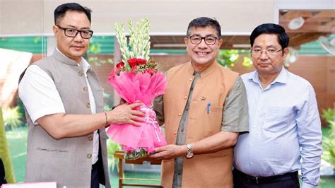 Sikkim BJP president, former MLA meet Rijiju, discuss political issues ...