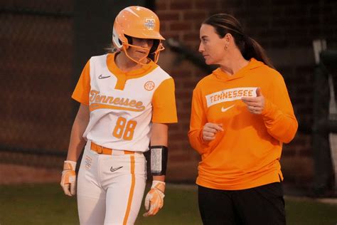 Tennessee softball roster 2026: Lady Vols on Karen Weekly's team