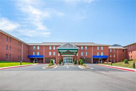 HOLIDAY INN EXPRESS HOGE HALL (Fort Leavenworth) - Hotel Reviews ...