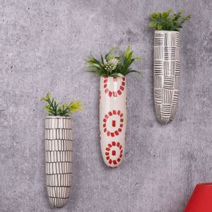 VarEesha Black White and Red Flowers Ceramic Wall Planters Set of Three ...