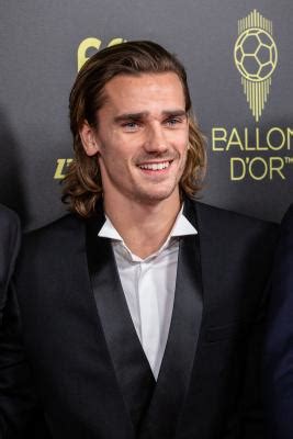 Barcelona striker Griezmann injured, could miss remaining games