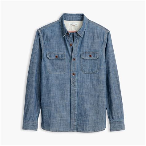 The 9 Best Men's Chambray Shirts - IMBOLDN