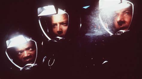 7 spine-chilling aquatic horror movies that will make you think twice ...