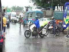 Traffic halted amid heavy rains at Jammu-Srinagar National Highway