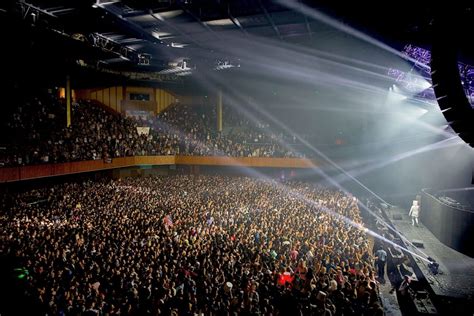 Bill Graham Civic Auditorium in San Francisco- CrawlSF
