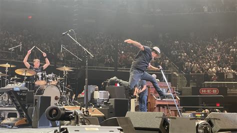 Pearl Jam concluded its Gigaton tour with a pair of shows in Austin
