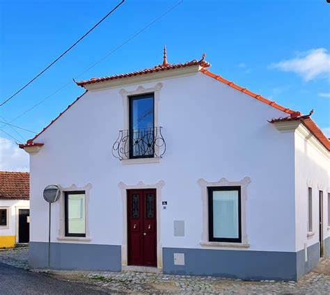 ALL Maceira hotels - Cheap Hotel Deals on cozycozy