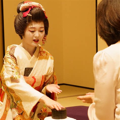 ASAKUSA: GEISHA PERFORMANCE AND TEA HOUSE EXPERIENCE (2026) All You ...