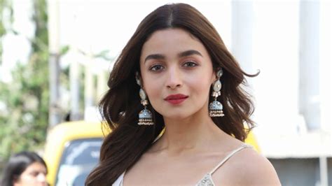 Alia Bhatt picks an Anita Dongre kurta + sharara set for Kalank promotions