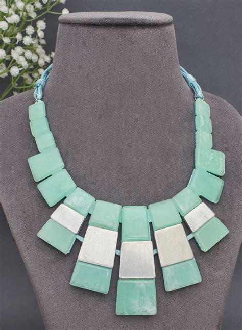 Kristen stone choker – Phuljhadi