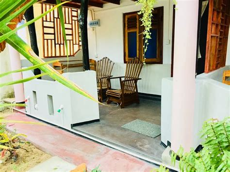 HIDDEN WAVE RESORT (Arugam Bay) - Hotel Reviews & Photos - Tripadvisor