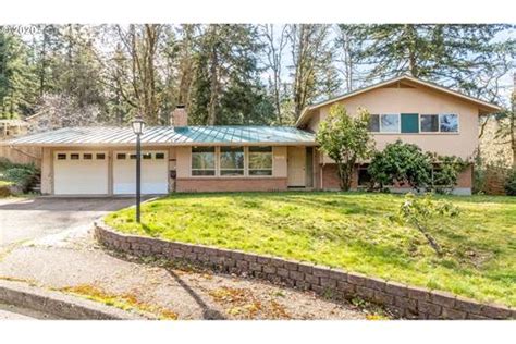 Fox Hollow Neighborhood Homes for Sale in Eugene Oregon