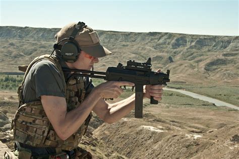 List of Top 10 Sub Machine Guns In The World