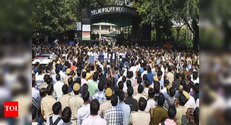 Law versus order: IAS association slams action against Delhi cops ...