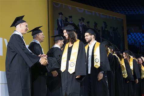 Graduate Graduation 的图像结果