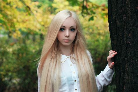 7 Unbelievable Real Life Human Barbie Dolls. | SharingManyThings