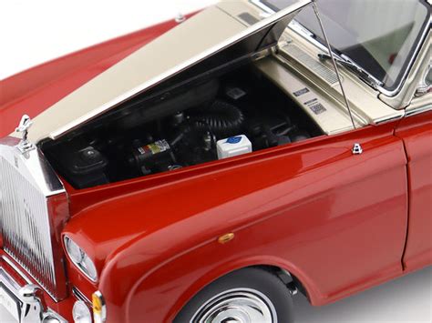 1968 Rolls-Royce Phantom VI Red / Beige 1:18 Kyosho licensed diecast ...