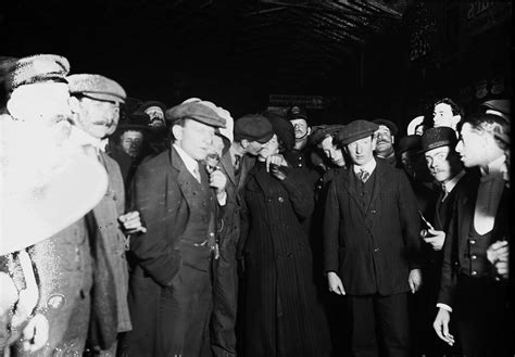 These Pictures Document the Moment When the Titanic Survivors Arrived ...