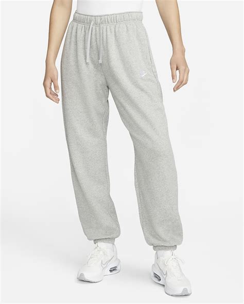 Nike Sportswear Club Fleece Women's Mid-Rise Oversized Sweatpants. Nike.com